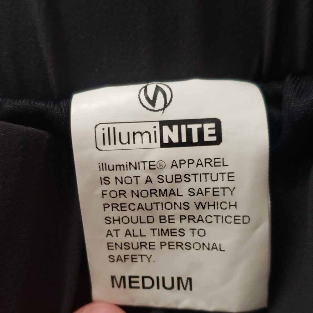 IllumiNITE Medium Reflective Shorts w/waist Pocket - Picture 4 of 11